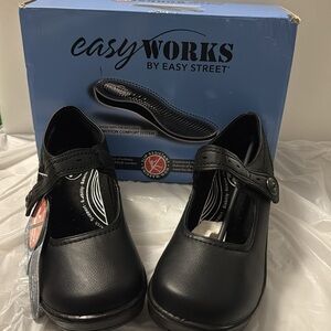 Easy street super comfortable and beautiful working shoes size 9.5 W